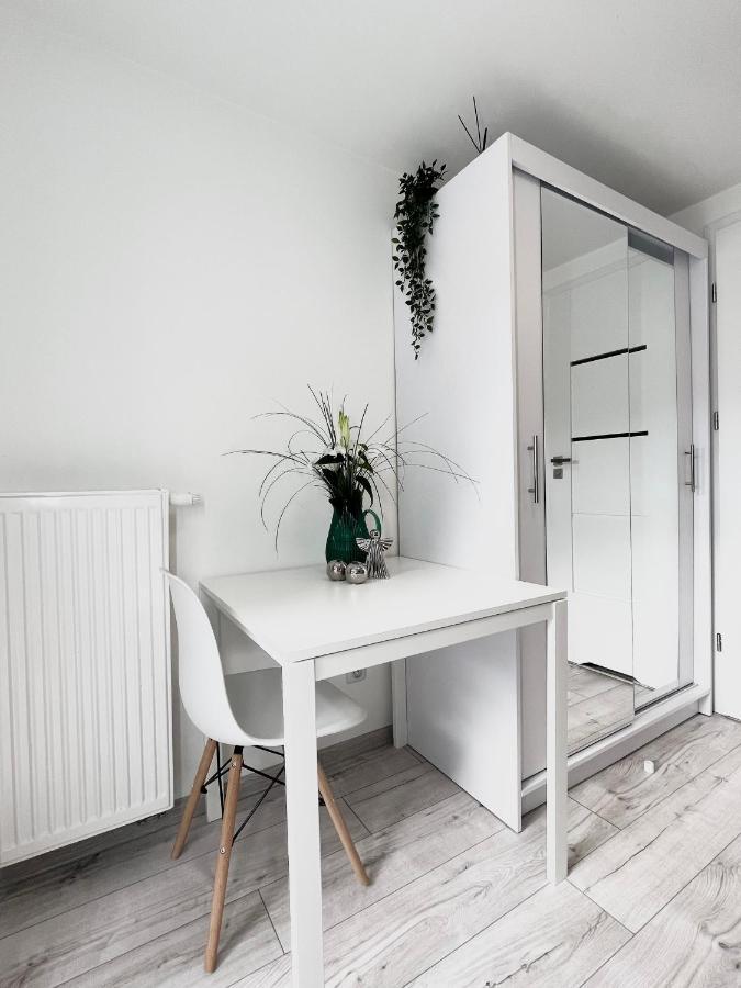 Apartament Goplanska Free Parking Self Check-In 24H Poznan Bagian luar foto
