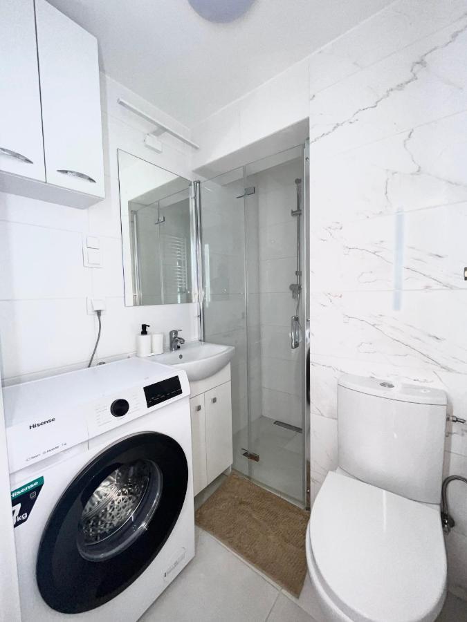 Apartament Goplanska Free Parking Self Check-In 24H Poznan Bagian luar foto
