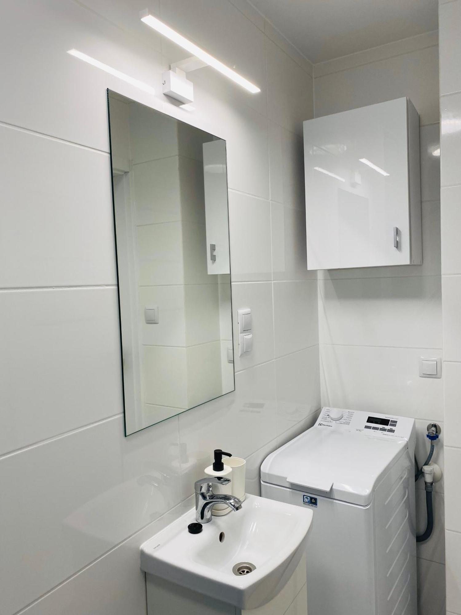 Apartament Goplanska Free Parking Self Check-In 24H Poznan Bagian luar foto